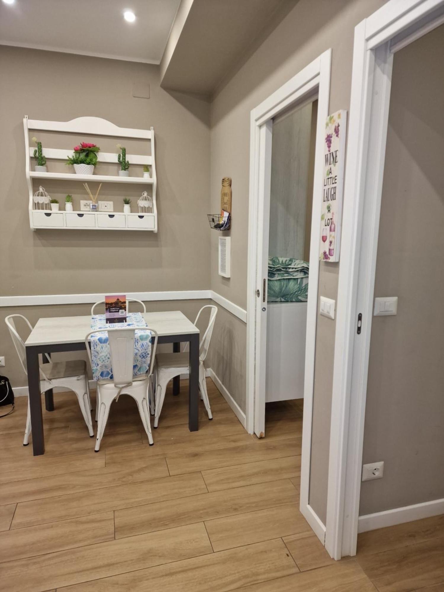 Homey Rome Room photo